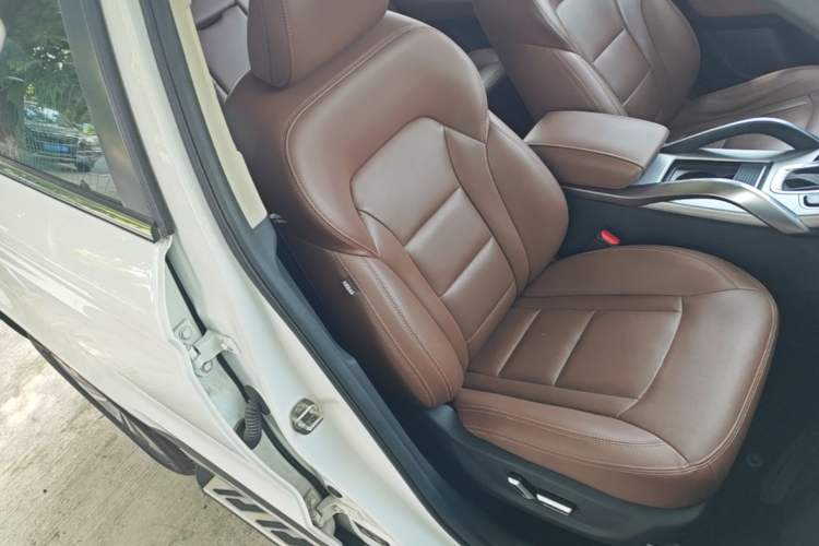 Used Geely Auto Emgrand X7 Sport 2016 1.8TD Automatic All-Wheel-Drive ZhiZun Edition Right Front Seat
