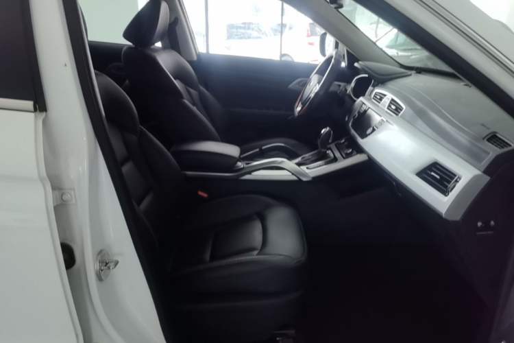 Used Geely Auto Emgrand X7 Sport 2016 1.8TD Automatic Smart Model Right Front Seat
