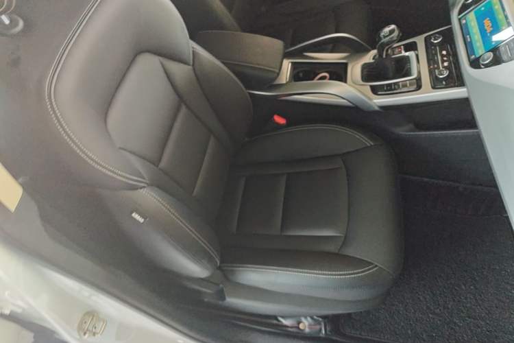 Used Geely Auto Emgrand X7 Sport 2016 1.8TD Manual ZhiShang Model Right Front Seat