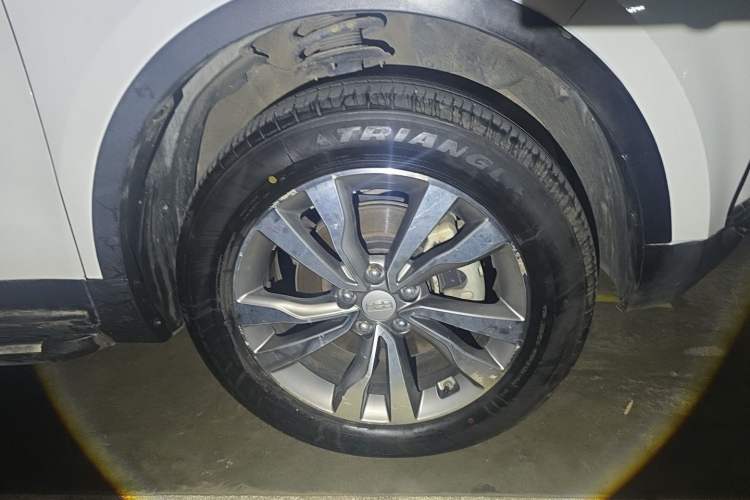 Used Geely Auto Emgrand X7 Sport 2016 1.8TD Automatic ZhiZun Version Right Front Wheel Hub
