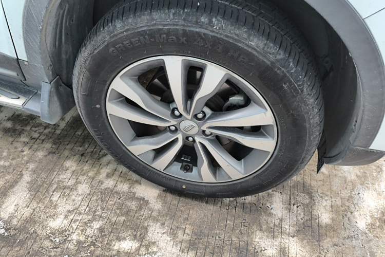 Used Geely Auto Emgrand X7 Sport 2016 2.0L Manual ZhiShang Version Right Front Wheel Hub