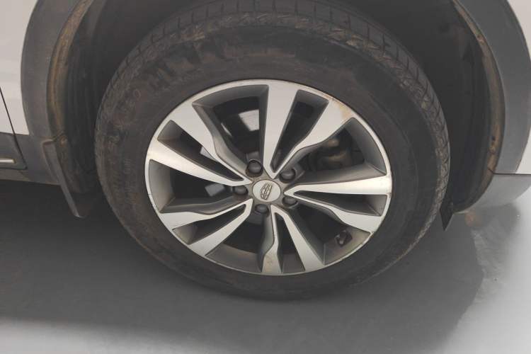 Used Geely Auto Emgrand X7 Sport 2016 1.8TD Automatic ZhiShang Model Right Front Wheel Hub