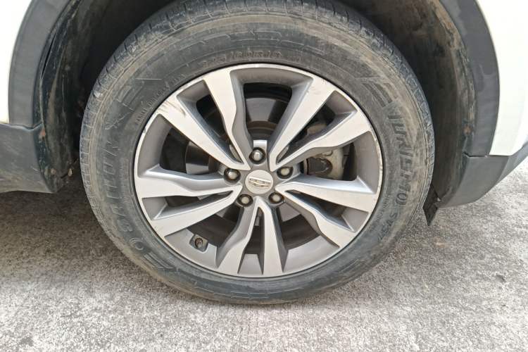 Used Geely Auto Emgrand X7 Sport 2016 1.8TD Automatic ZhiZun Version Right Front Wheel Hub