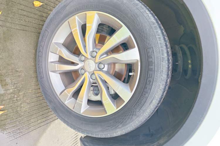 Used Geely Auto Emgrand X7 Sport 2016 1.8TD Automatic ZhiZun Version Right Front Wheel Hub
