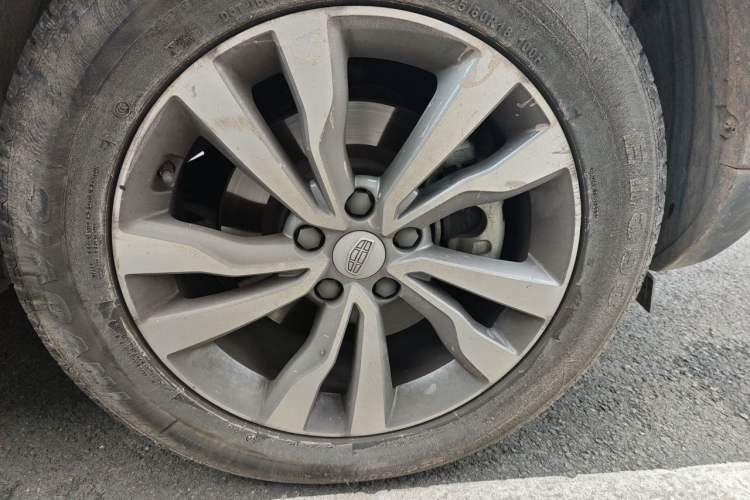 Used Geely Auto Emgrand X7 Sport 2016 1.8TD Automatic ZhiShang Model Right Front Wheel Hub