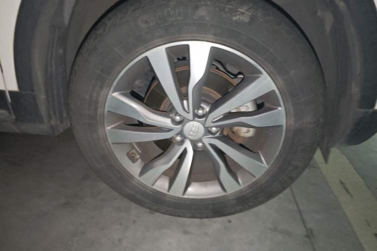 Used Geely Auto Emgrand X7 Sport 2016 1.8TD Automatic ZhiZun Version Right Front Wheel Hub