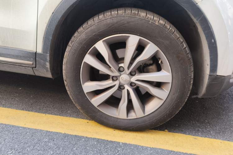 Used Geely Auto Emgrand X7 Sport 2016 1.8TD Automatic Smart Model Right Front Wheel Hub