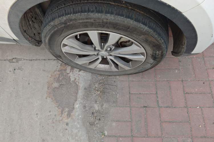 Used Geely Auto Emgrand X7 Sport 2016 1.8TD Automatic Smart Model Right Front Wheel Hub