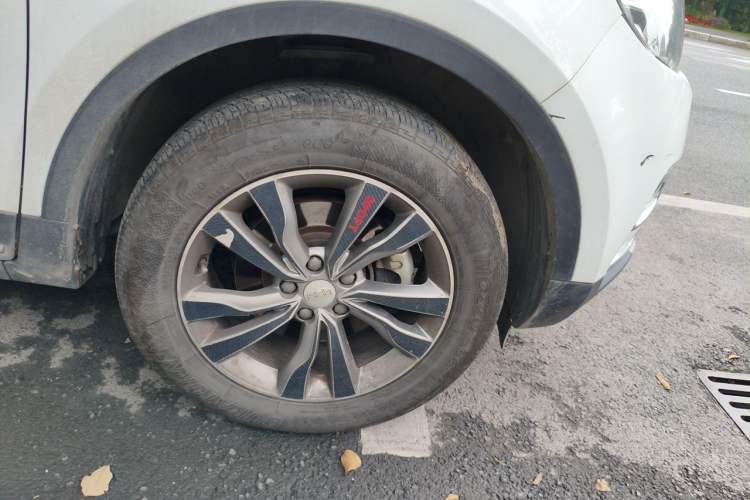 Used Geely Auto Emgrand X7 Sport 2016 1.8TD Automatic ZhiZun Version Right Front Wheel Hub