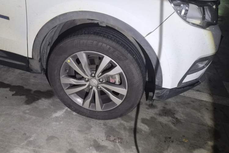 Used Geely Auto Emgrand X7 Sport 2016 1.8TD Automatic Smart Connectivity Version Right Front Wheel Hub