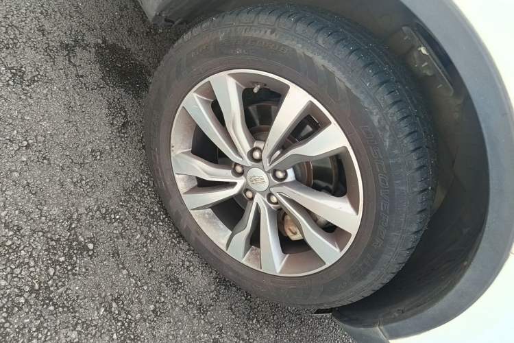 Used Geely Auto Emgrand X7 Sport 2016 1.8TD Automatic ZhiZun Version Right Front Wheel Hub