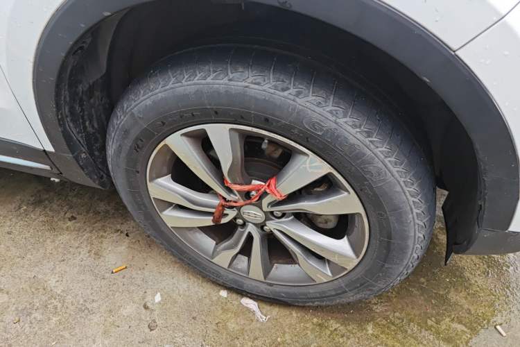 Used Geely Auto Emgrand X7 Sport 2016 1.8TD Automatic ZhiZun Version Right Front Wheel Hub