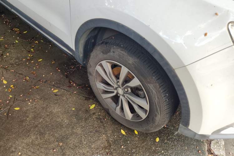 Used Geely Auto Emgrand X7 Sport 2016 2.0L Manual ZhiShang Version Right Front Wheel Hub