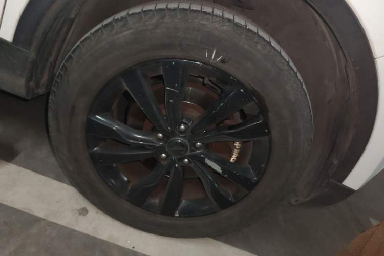 Used Geely Auto Emgrand X7 Sport 2016 1.8TD Automatic Smart Model Right Front Wheel Hub
