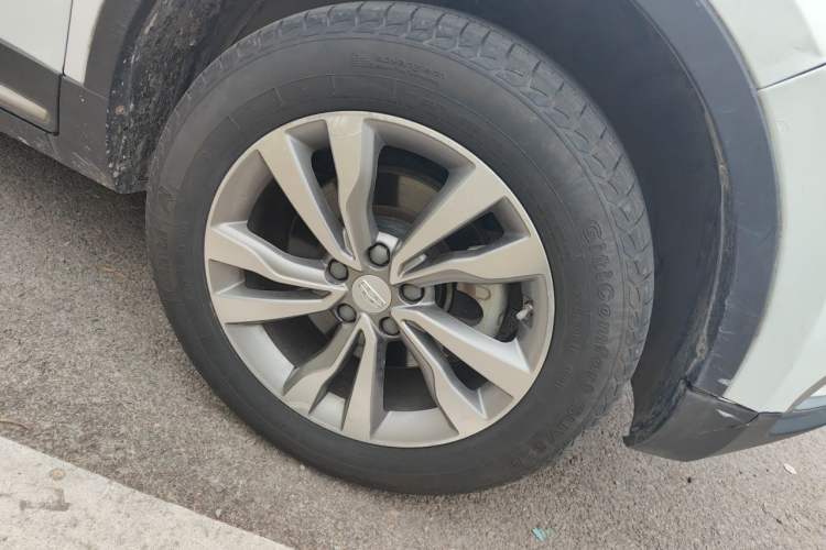 Used Geely Auto Emgrand X7 Sport 2016 1.8TD Automatic ZhiShang Model Right Front Wheel Hub