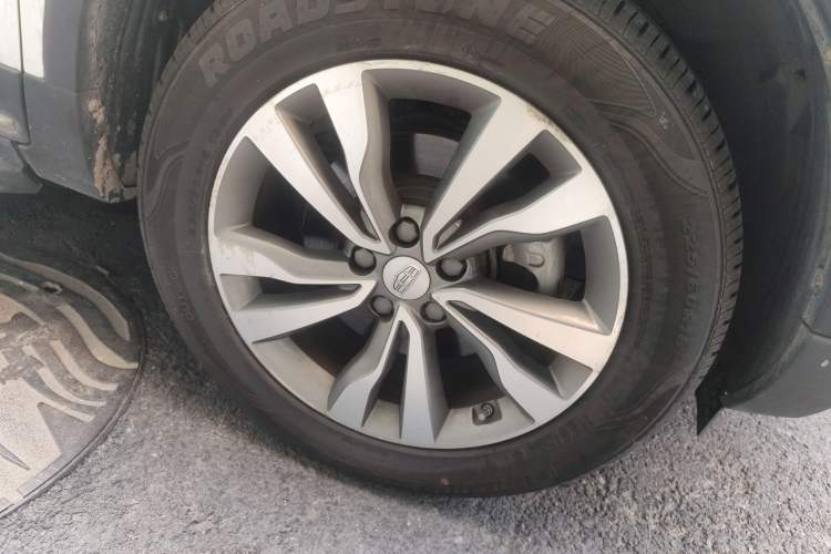 Used Geely Auto Emgrand X7 Sport 2016 2.0L Manual ZhiShang Version Right Front Wheel Hub