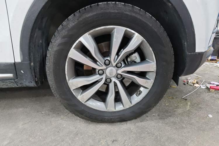 Used Geely Auto Emgrand X7 Sport 2016 1.8TD Automatic ZhiZun Version Right Front Wheel Hub