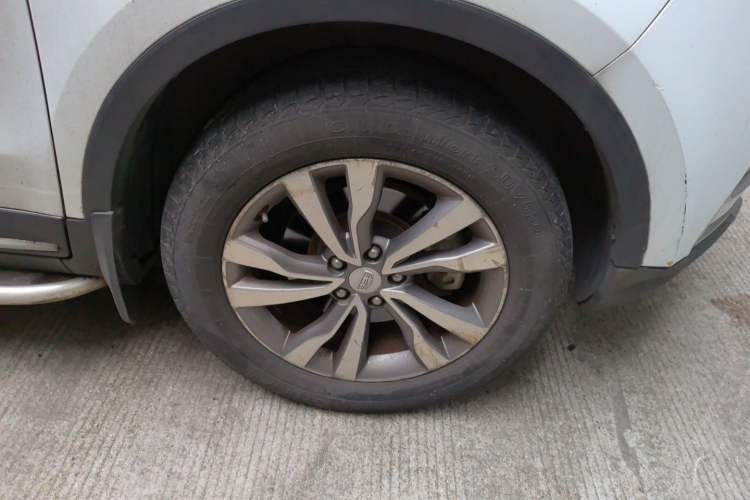 Used Geely Auto Emgrand X7 Sport 2016 1.8TD Automatic ZhiZun Version Right Front Wheel Hub