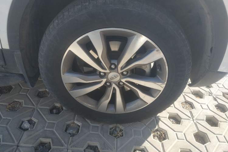 Used Geely Auto Emgrand X7 Sport 2016 2.0L Manual ZhiShang Version Right Front Wheel Hub