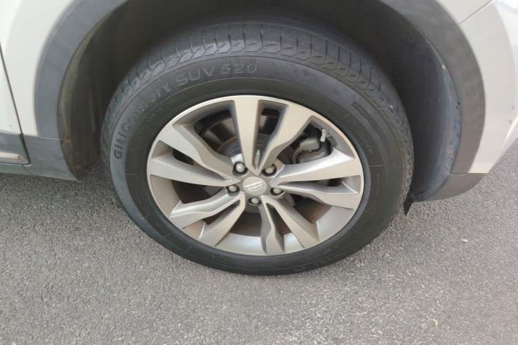 Used Geely Auto Emgrand X7 Sport 2016 1.8TD Automatic ZhiZun Version Right Front Wheel Hub