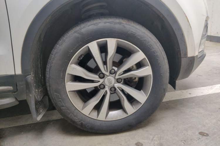 Used Geely Auto Emgrand X7 Sport 2016 1.8TD Automatic Smart Model Right Front Wheel Hub