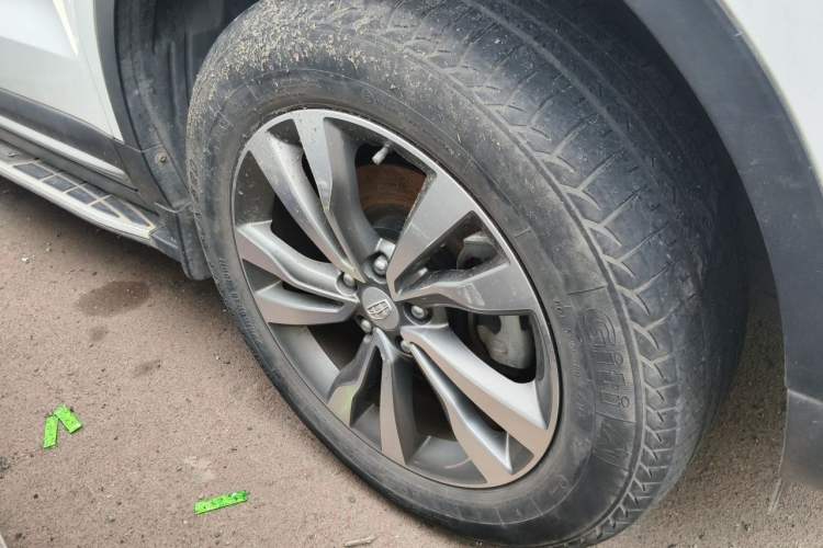 Used Geely Auto Emgrand X7 Sport 2016 2.0L Manual ZhiShang Version Right Front Wheel Hub
