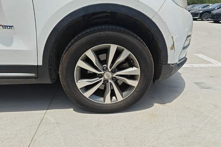 Used Geely Auto Emgrand X7 Sport 2016 1.8TD Automatic Smart Connectivity Version Right Front Wheel Hub