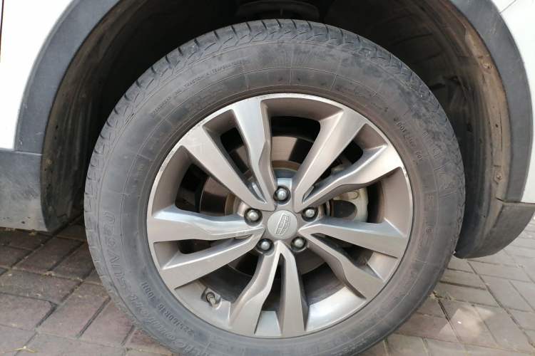 Used Geely Auto Emgrand X7 Sport 2016 2.0L Manual ZhiShang Version Right Front Wheel Hub