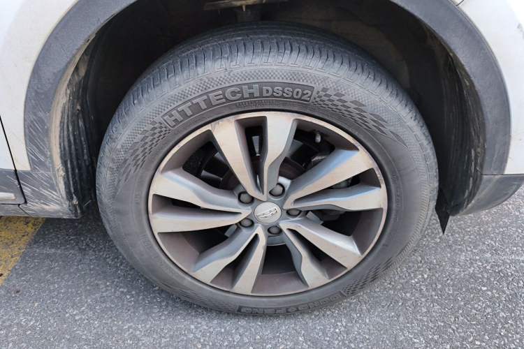 Used Geely Auto Emgrand X7 Sport 2016 1.8TD Automatic Smart Connectivity Version Right Front Wheel Hub
