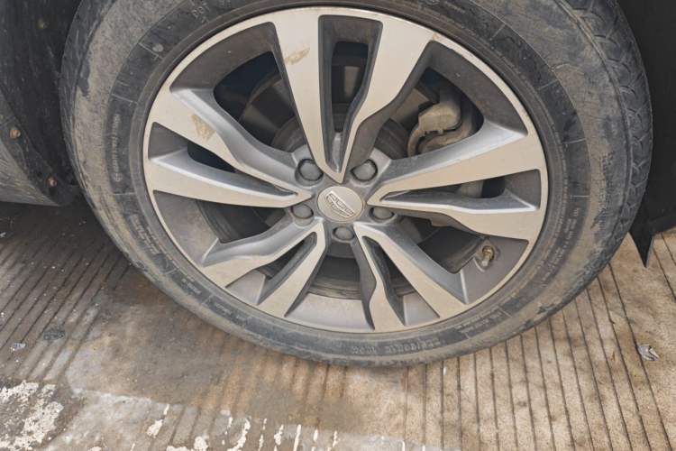 Used Geely Auto Emgrand X7 Sport 2016 2.0L Manual ZhiShang Version Right Front Wheel Hub