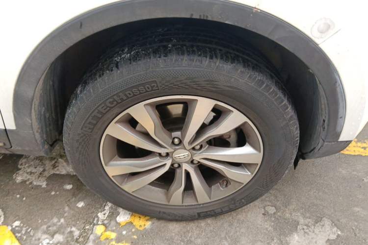 Used Geely Auto Emgrand X7 Sport 2016 1.8TD Automatic Smart Connectivity Version Right Front Wheel Hub