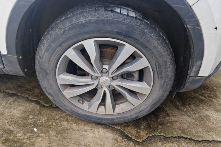 Used Geely Auto Emgrand X7 Sport 2016 1.8TD Automatic ZhiShang Model Right Front Wheel Hub