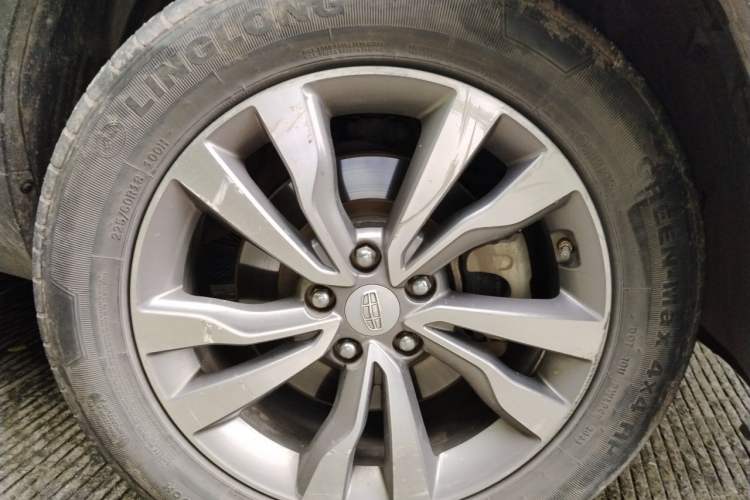 Used Geely Auto Emgrand X7 Sport 2016 2.0L Manual Smart Connect Version Right Front Wheel Hub