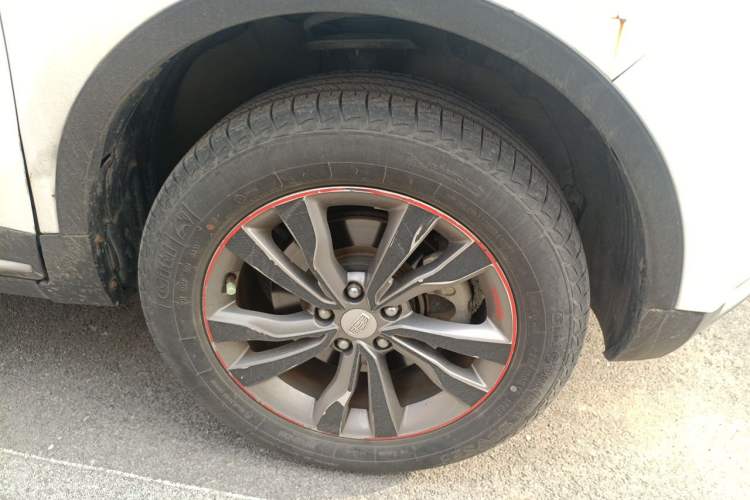 Used Geely Auto Emgrand X7 Sport 2016 1.8TD Automatic Smart Model Right Front Wheel Hub