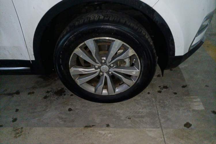 Used Geely Auto Emgrand X7 Sport 2016 1.8TD Automatic ZhiZun Version Right Front Wheel Hub