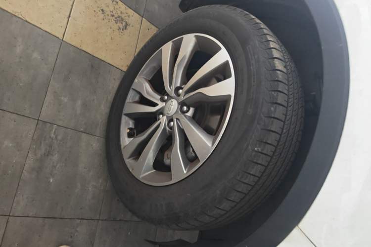 Used Geely Auto Emgrand X7 Sport 2016 1.8TD Automatic Smart Model Right Front Wheel Hub