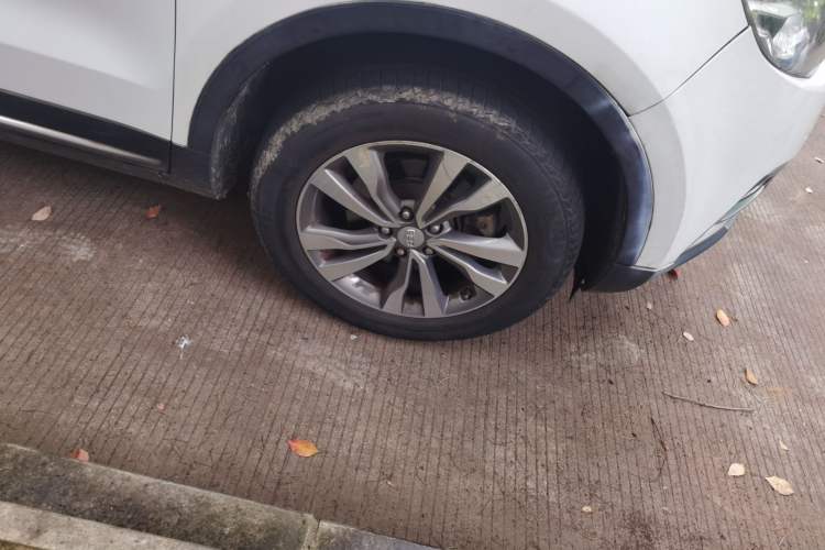 Used Geely Auto Emgrand X7 Sport 2016 1.8TD Automatic Smart Model Right Front Wheel Hub