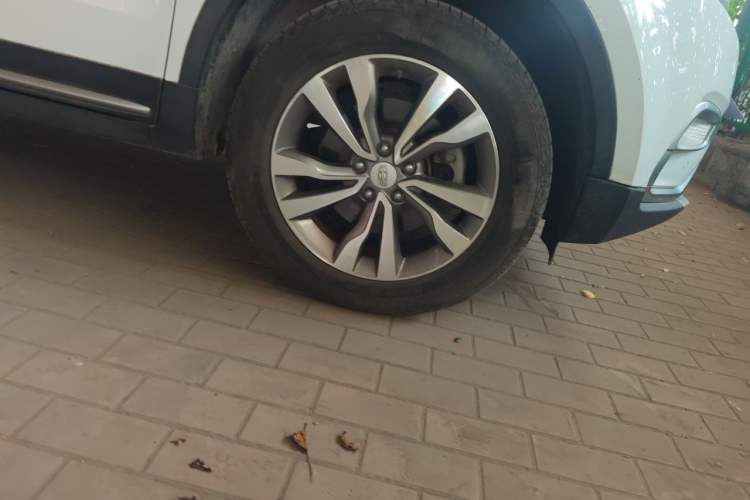 Used Geely Auto Emgrand X7 Sport 2016 1.8TD Automatic Smart Model Right Front Wheel Hub