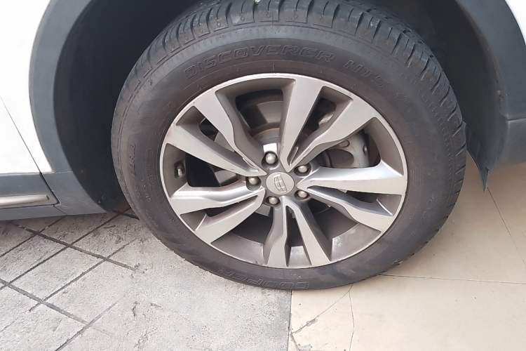 Used Geely Auto Emgrand X7 Sport 2016 1.8TD Automatic ZhiZun Version Right Front Wheel Hub
