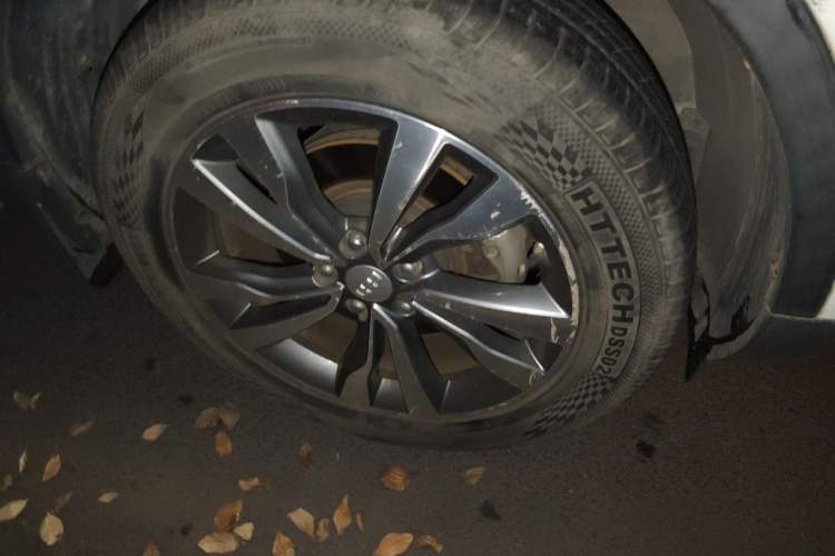 Used Geely Auto Emgrand X7 Sport 2016 1.8TD Automatic Smart Model Right Front Wheel Hub