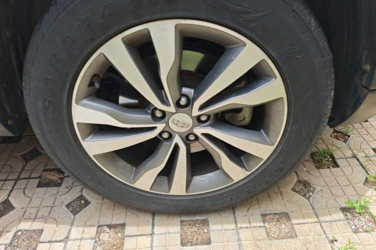 Used Geely Auto Emgrand X7 Sport 2016 1.8TD Automatic Smart Model Right Front Wheel Hub