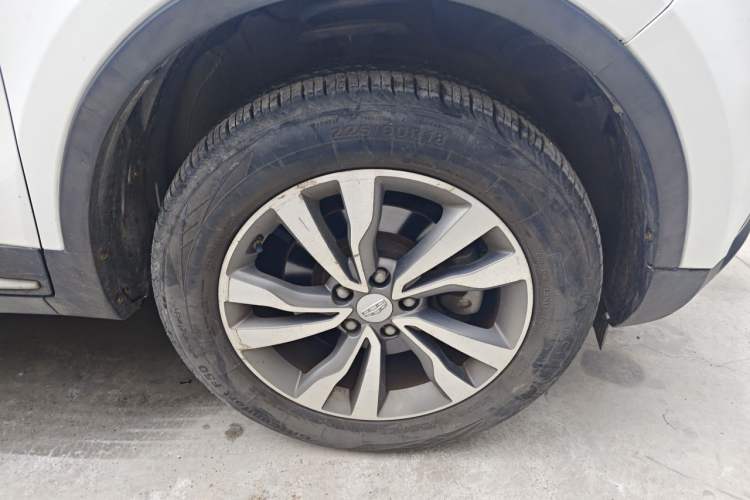 Used Geely Auto Emgrand X7 Sport 2016 1.8TD Automatic ZhiZun Version Right Front Wheel Hub