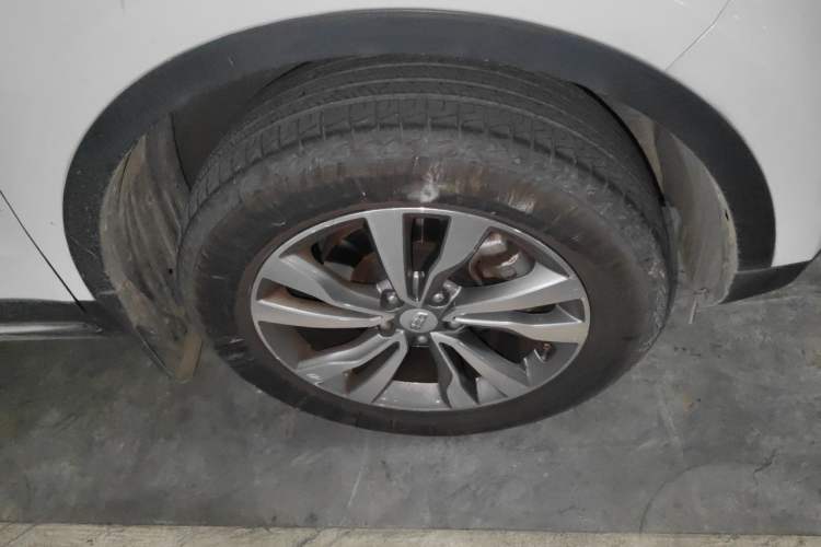 Used Geely Auto Emgrand X7 Sport 2016 1.8TD Automatic Smart Connectivity Version Right Front Wheel Hub