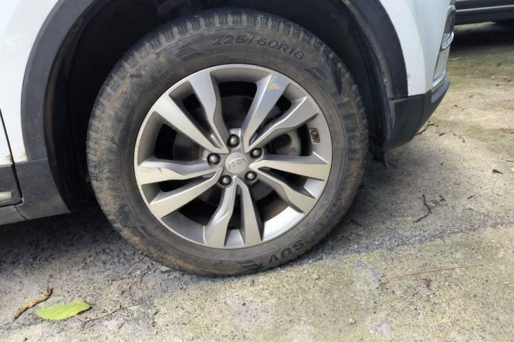 Used Geely Auto Emgrand X7 Sport 2016 1.8TD Automatic ZhiShang Model Right Front Wheel Hub
