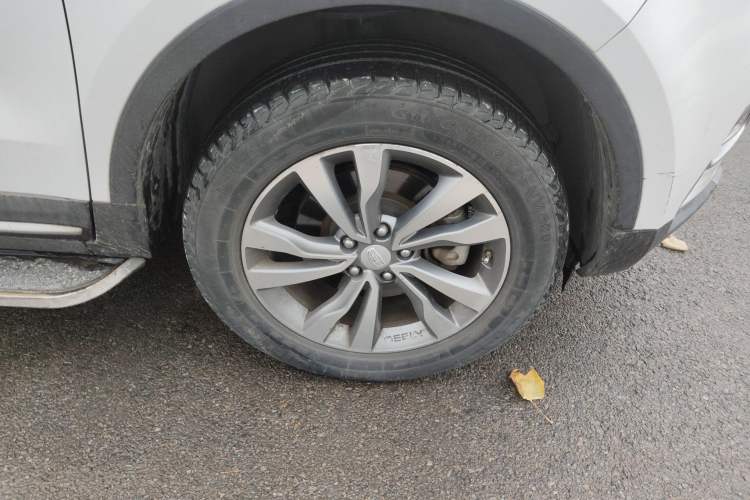 Used Geely Auto Emgrand X7 Sport 2016 1.8TD Automatic Smart Connectivity Version Right Front Wheel Hub
