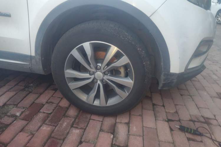 Used Geely Auto Emgrand X7 Sport 2016 1.8TD Automatic Smart Model Right Front Wheel Hub