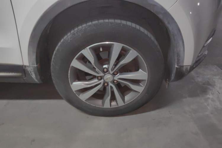 Used Geely Auto Emgrand X7 Sport 2016 1.8TD Automatic Smart Model Right Front Wheel Hub