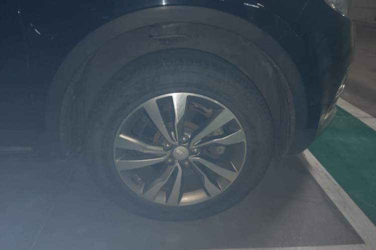 Used Geely Auto Emgrand X7 Sport 2016 1.8TD Automatic ZhiShang Model Right Front Wheel Hub