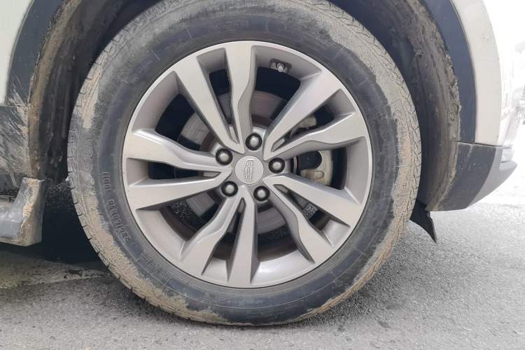 Used Geely Auto Emgrand X7 Sport 2016 1.8TD Automatic Smart Model Right Front Wheel Hub