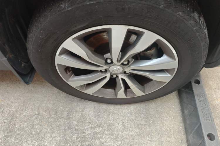 Used Geely Auto Emgrand X7 Sport 2016 1.8TD Automatic Smart Model Right Front Wheel Hub